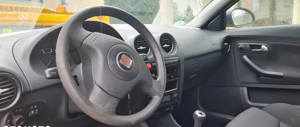 Seat Ibiza cena 6666 przebieg: 127900, rok produkcji 2005 z Biała małe 22